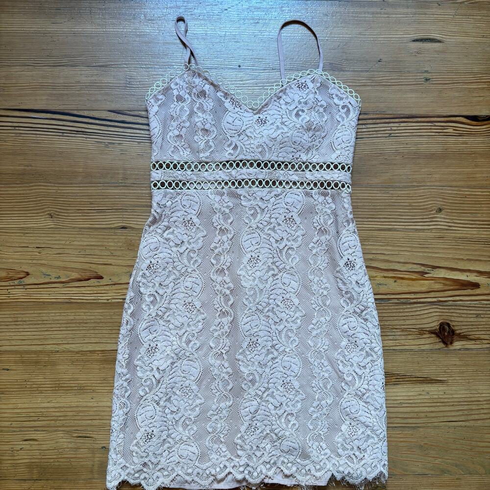 Storia‎ light blush pink lace cutout sleeveless mini dress SIZE M